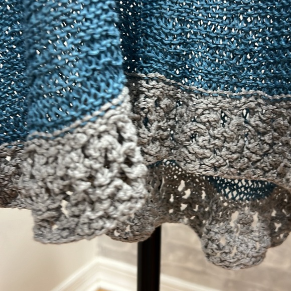 Crochet knit sweater vest with gray trim P2P: 20-21”. Length 24.25” - Picture 6 of 6